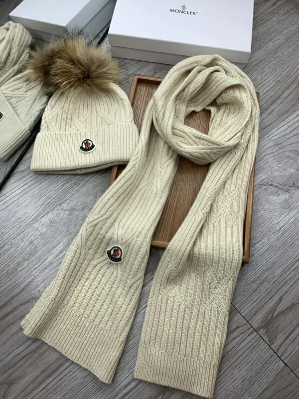 moncler hat and echapres set s_125562a1